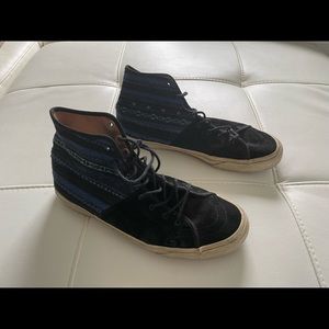 Men’s Hightop Vans Sneakers
